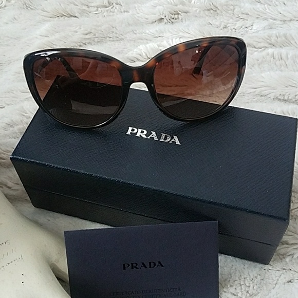 Authentic Prada sunglass EUC